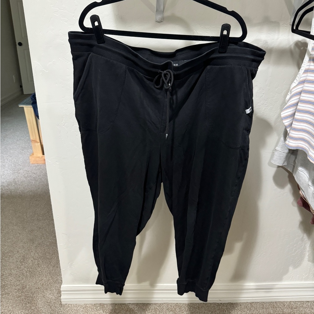 Torrid Everyday Fleece cropped active jogger
